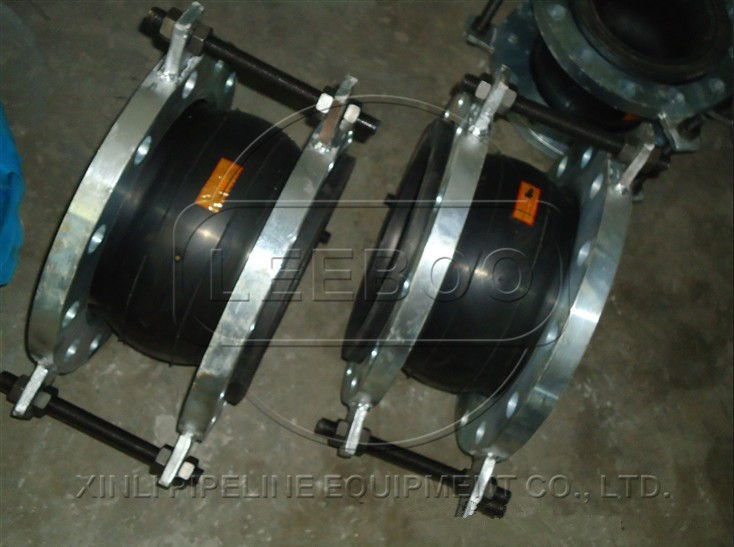 不銹鋼耐油<a href=http://www.xinligd.com target=_blank class=infotextkey>橡膠接頭</a>發貨現場
